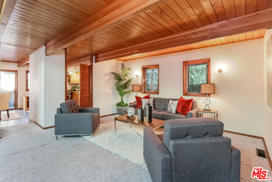 7727 West 82nd Street Playa del Rey, CA 90293 - Photo 4 of 29 Gallery Image 4