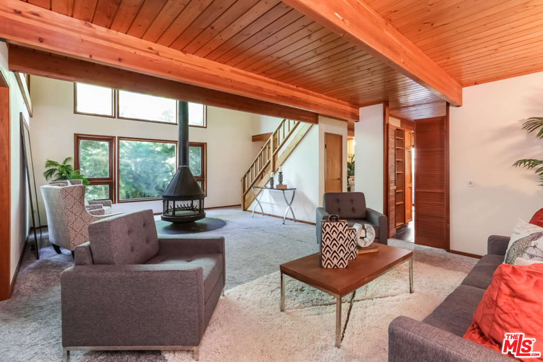 7727 West 82nd Street Playa del Rey, CA 90293 - Photo 5 of 29 Gallery Image 5
