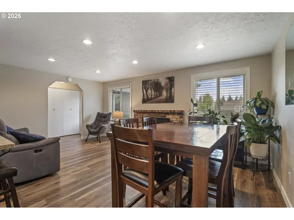 $469,900 | 21532 Southeast Alder Street, Gresham, OR 97030