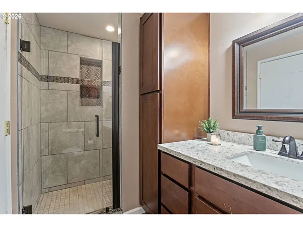 $469,900 | 21532 Southeast Alder Street, Gresham, OR 97030