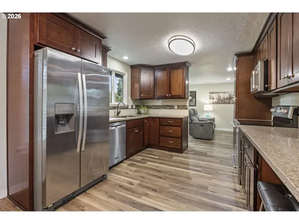 $469,900 | 21532 Southeast Alder Street, Gresham, OR 97030