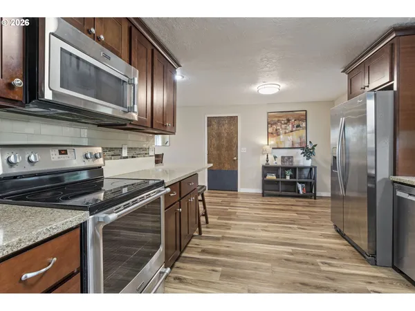 $469,900 | 21532 Southeast Alder Street, Gresham, OR 97030