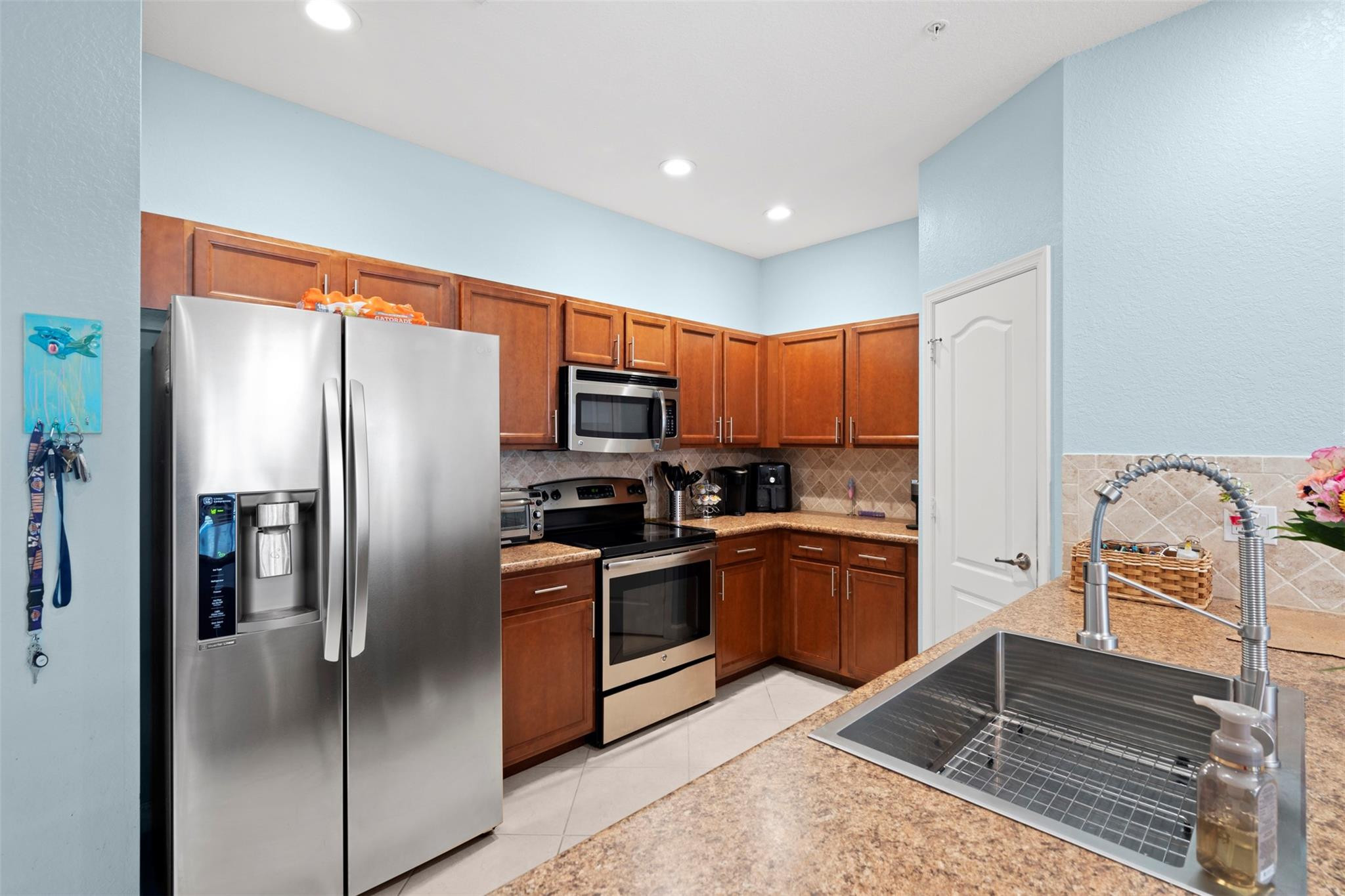 9467 Southwest Merlin Court Stuart, FL 34997 - Photo 5 of 26 Photo 5