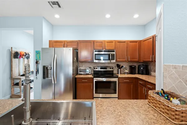 $2,500 | 9467 Southwest Merlin Court, Stuart, FL 34997