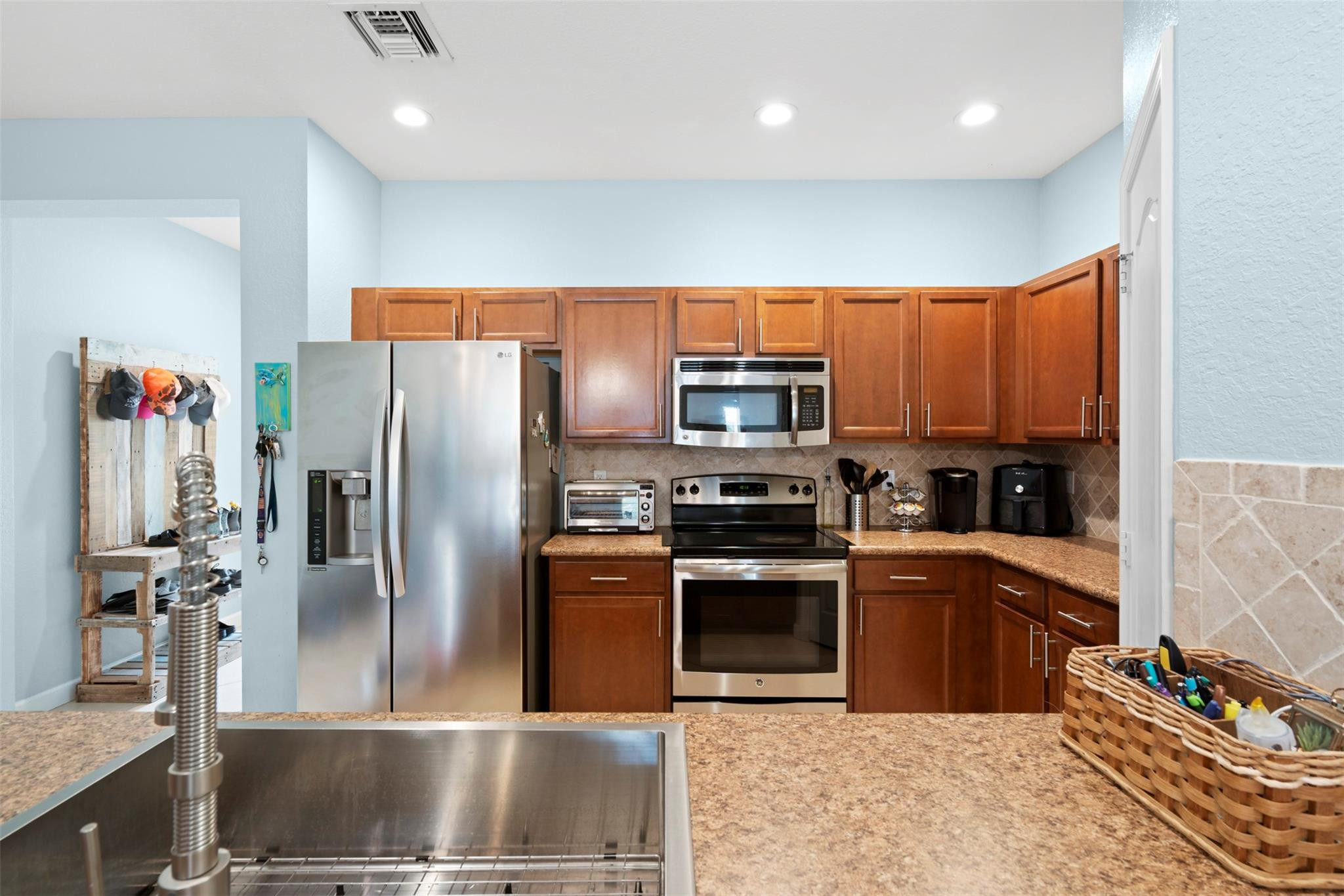 9467 Southwest Merlin Court Stuart, FL 34997 - Photo 6 of 26 Photo 6