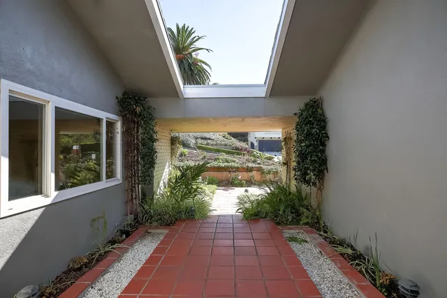 $2,300,000 | 1520 Portesuello Avenue, Santa Barbara, CA 93105