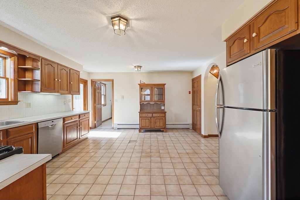 788 Smith Neck Road Dartmouth, MA 02748 - Photo 13 of 38