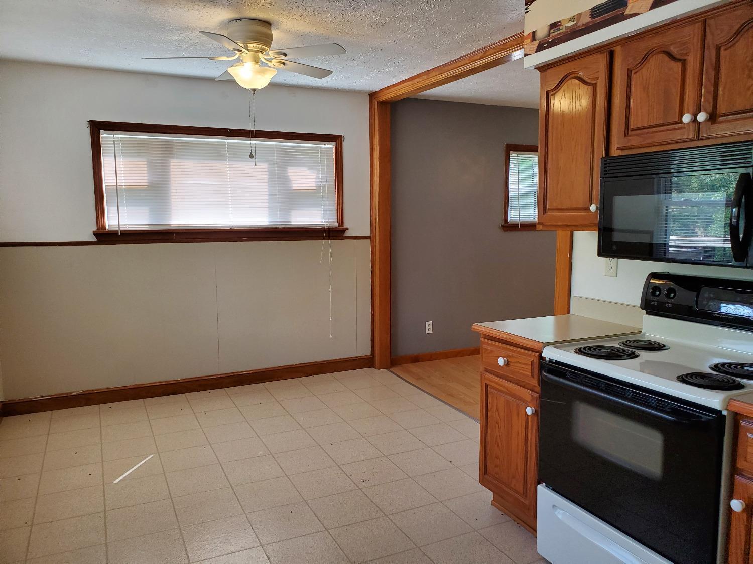 380 Randy Street West Union, OH 45693 - Photo 4 of 19