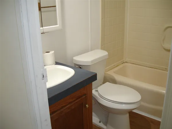 $1,600 | 4201 Wells Drive, Unit 1, Pearland, TX 77584