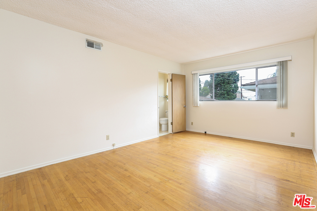 7728 West 85th Street Playa del Rey, CA 90293 - Photo 14 of 25 Gallery Image 14