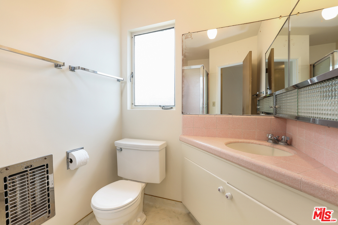7728 West 85th Street Playa del Rey, CA 90293 - Photo 20 of 25 Gallery Image 20