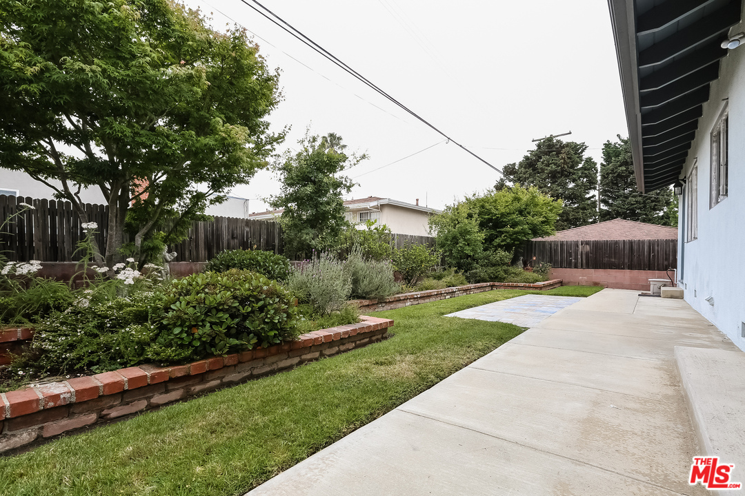7728 West 85th Street Playa del Rey, CA 90293 - Photo 21 of 25 Gallery Image 21