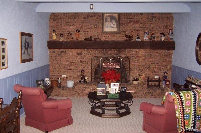 20950 Armada Ridge Road Armada, MI 48005 - Photo 2 of 24 100_8157 (800x533).jpg