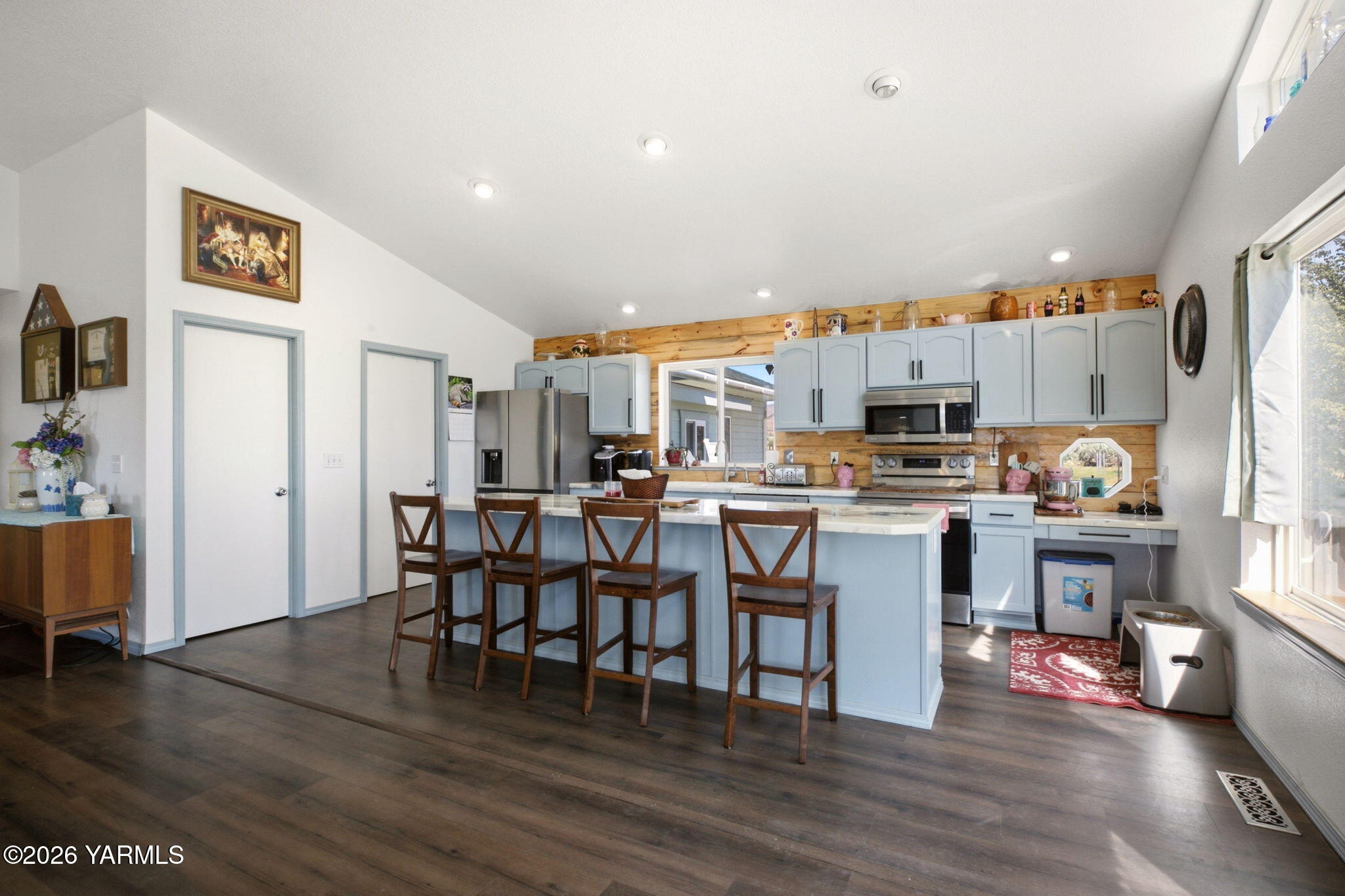 550 Red Tail Road Yakima, WA 98908 - Photo 16 of 41 Kitchen