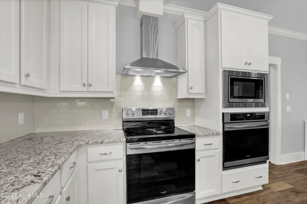 $699,900 | 858 Lake Willow Way, Holly Ridge, NC 28445