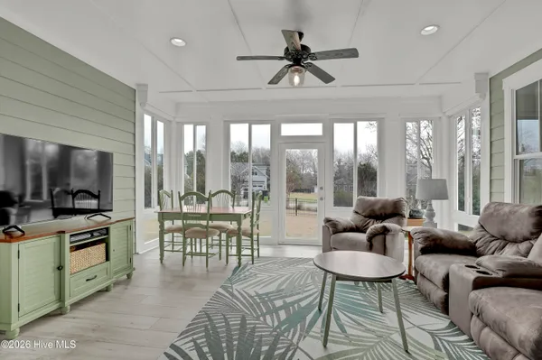 $699,900 | 858 Lake Willow Way, Holly Ridge, NC 28445