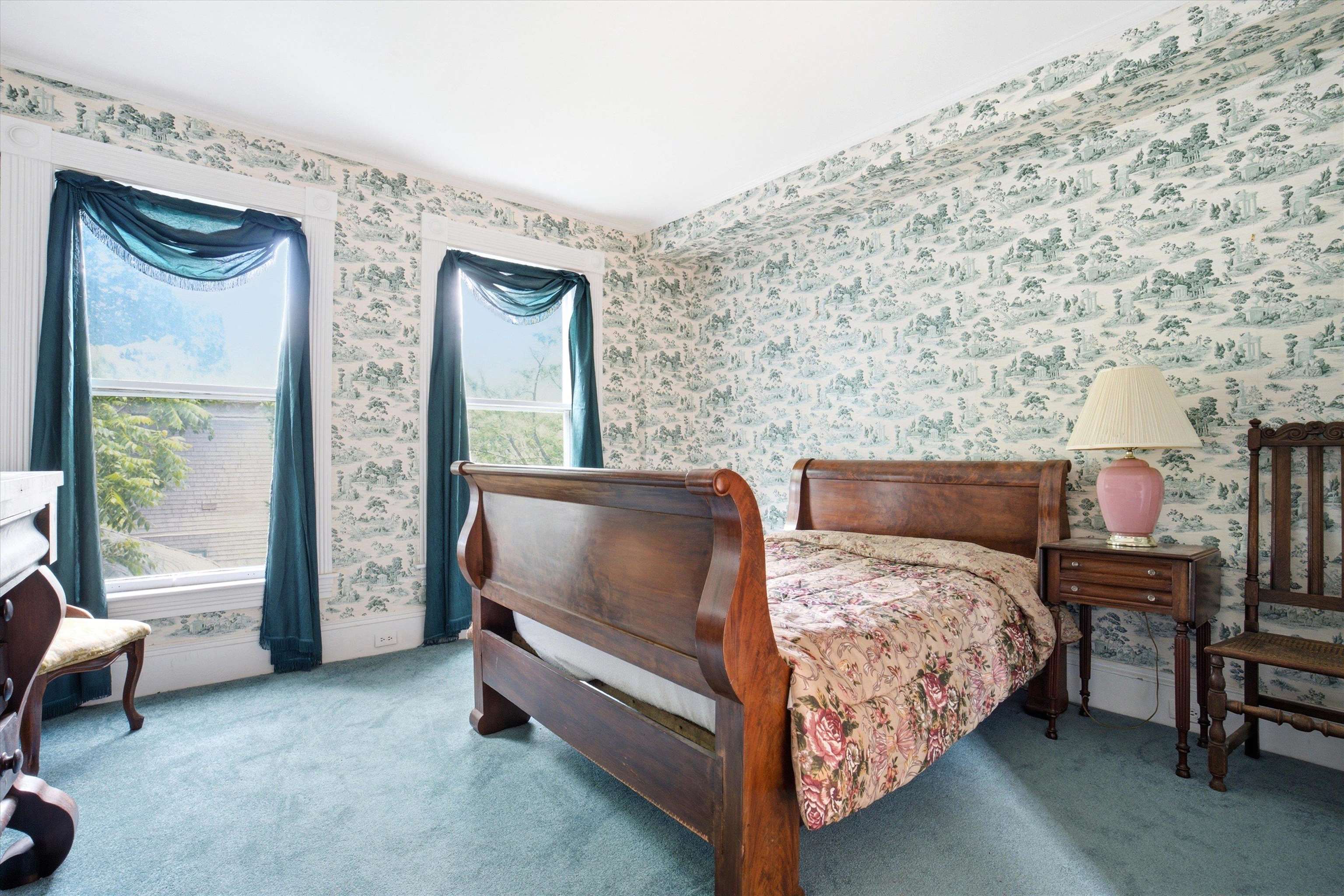2108 Elm Street Manchester, NH 03104 - Photo 31 of 59