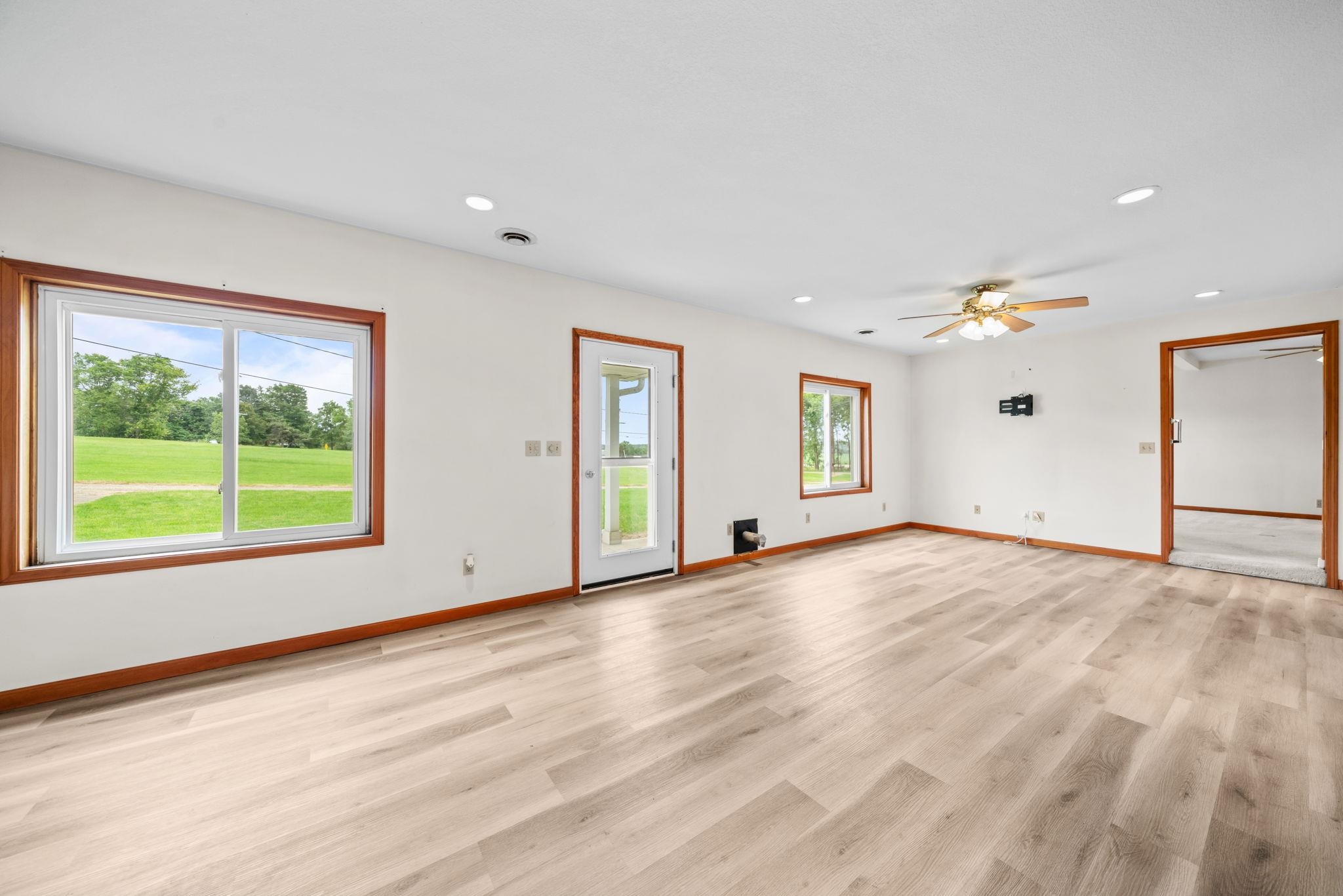 165 South Blackhawk Road Oregon, IL 61061 - Photo 8 of 31
