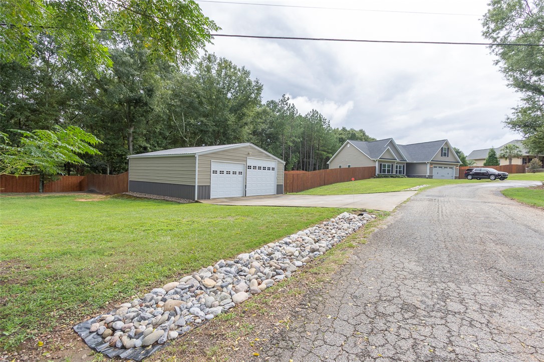 101 Pine Lake Ranch Belton, SC 29627 - Photo 3 of 45