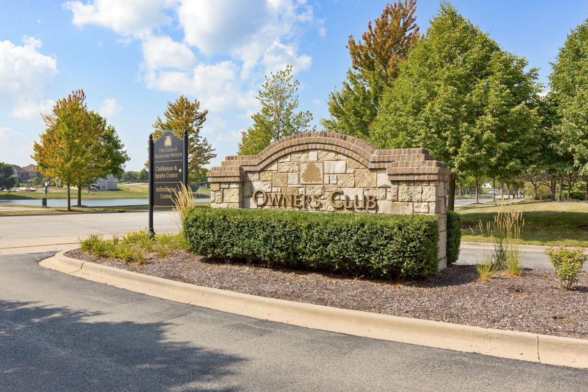 679 Slate Run Elgin, IL 60124 - Photo 46 of 49 Gallery Image 46