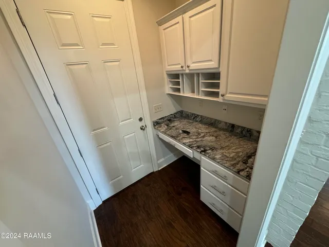 $2,250 | 216 Golden Cypress Drive, Youngsville, LA 70592