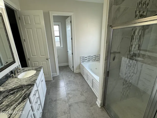 $2,250 | 216 Golden Cypress Drive, Youngsville, LA 70592