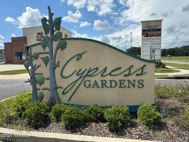 $2,250 | 216 Golden Cypress Drive, Youngsville, LA 70592