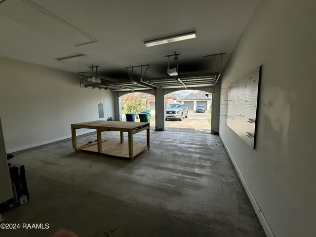 $2,250 | 216 Golden Cypress Drive, Youngsville, LA 70592