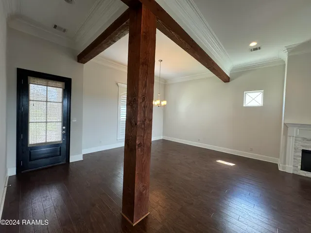 $2,250 | 216 Golden Cypress Drive, Youngsville, LA 70592