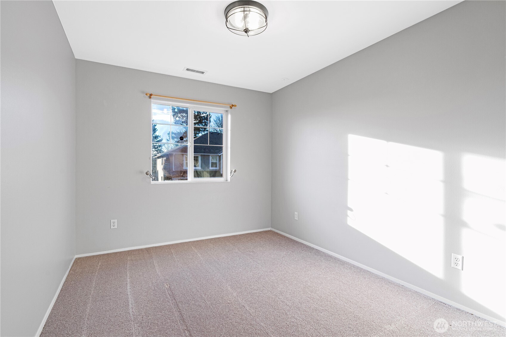 2742 Southeast 4th Street Renton, WA 98056 - Photo 15 of 22