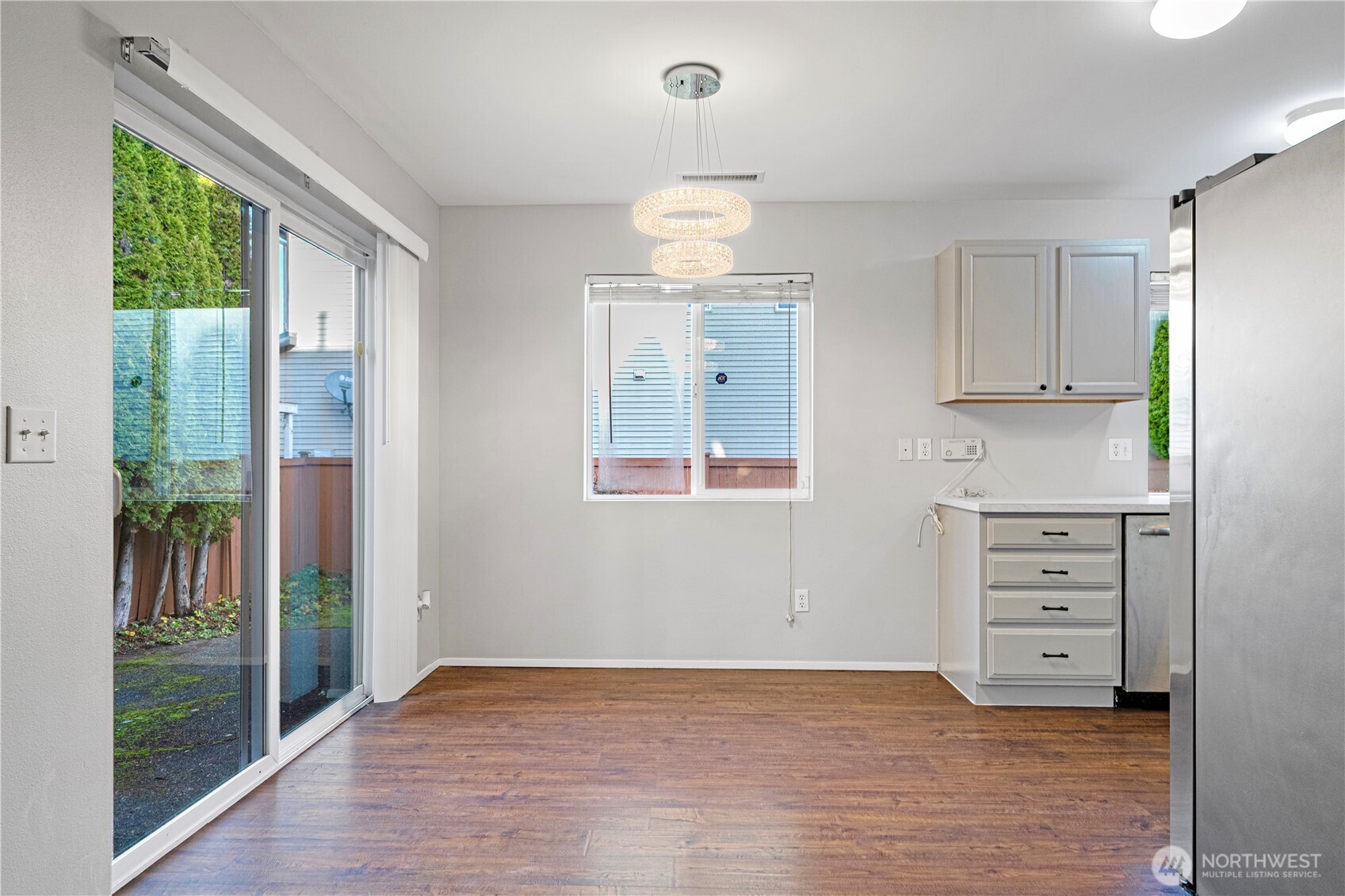 2742 Southeast 4th Street Renton, WA 98056 - Photo 4 of 22