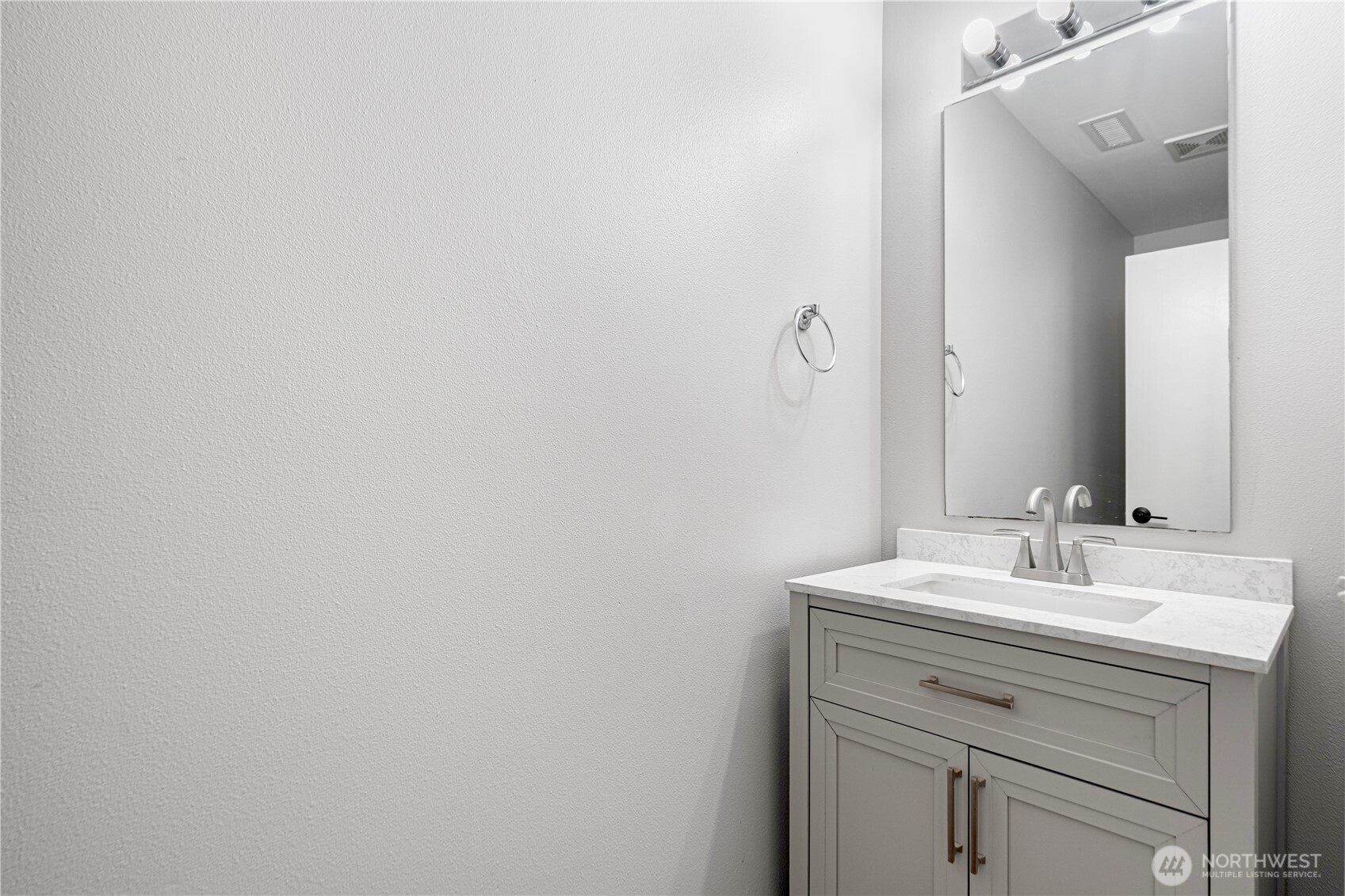 2742 Southeast 4th Street Renton, WA 98056 - Photo 9 of 22