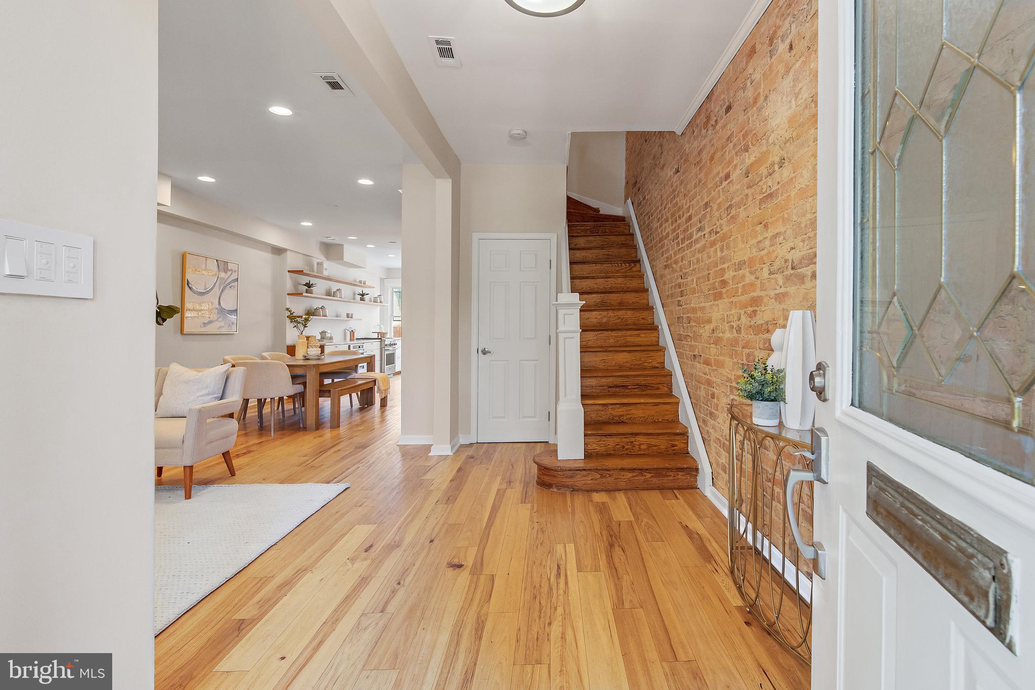 615 K Street Northeast Washington, DC 20002 - Photo 3 of 41 Foyer