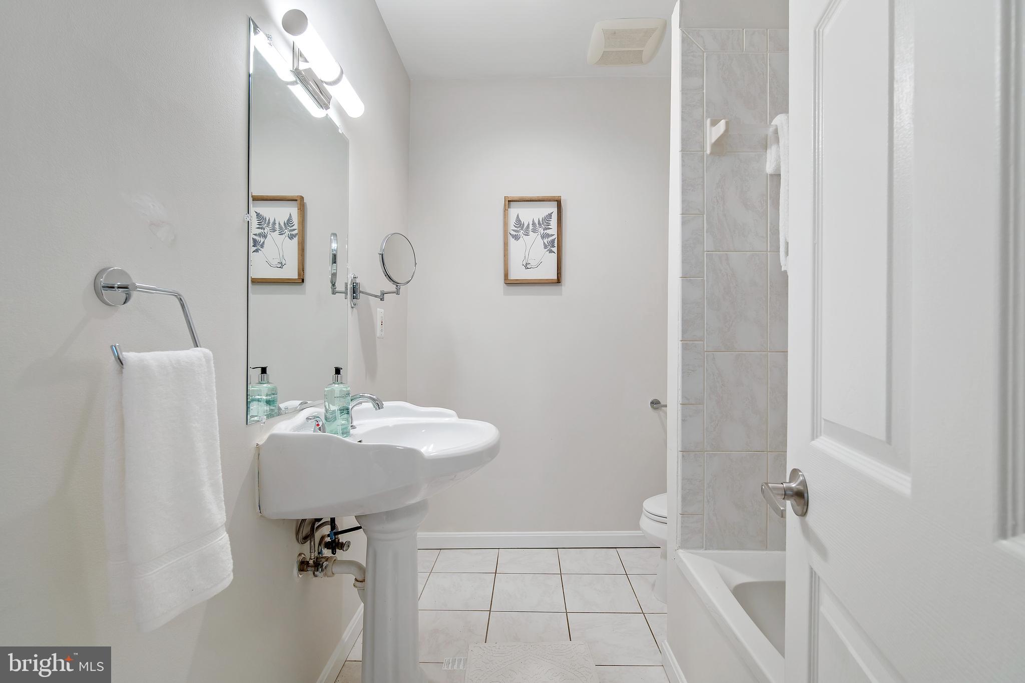 615 K Street Northeast Washington, DC 20002 - Photo 22 of 41 Full Bath