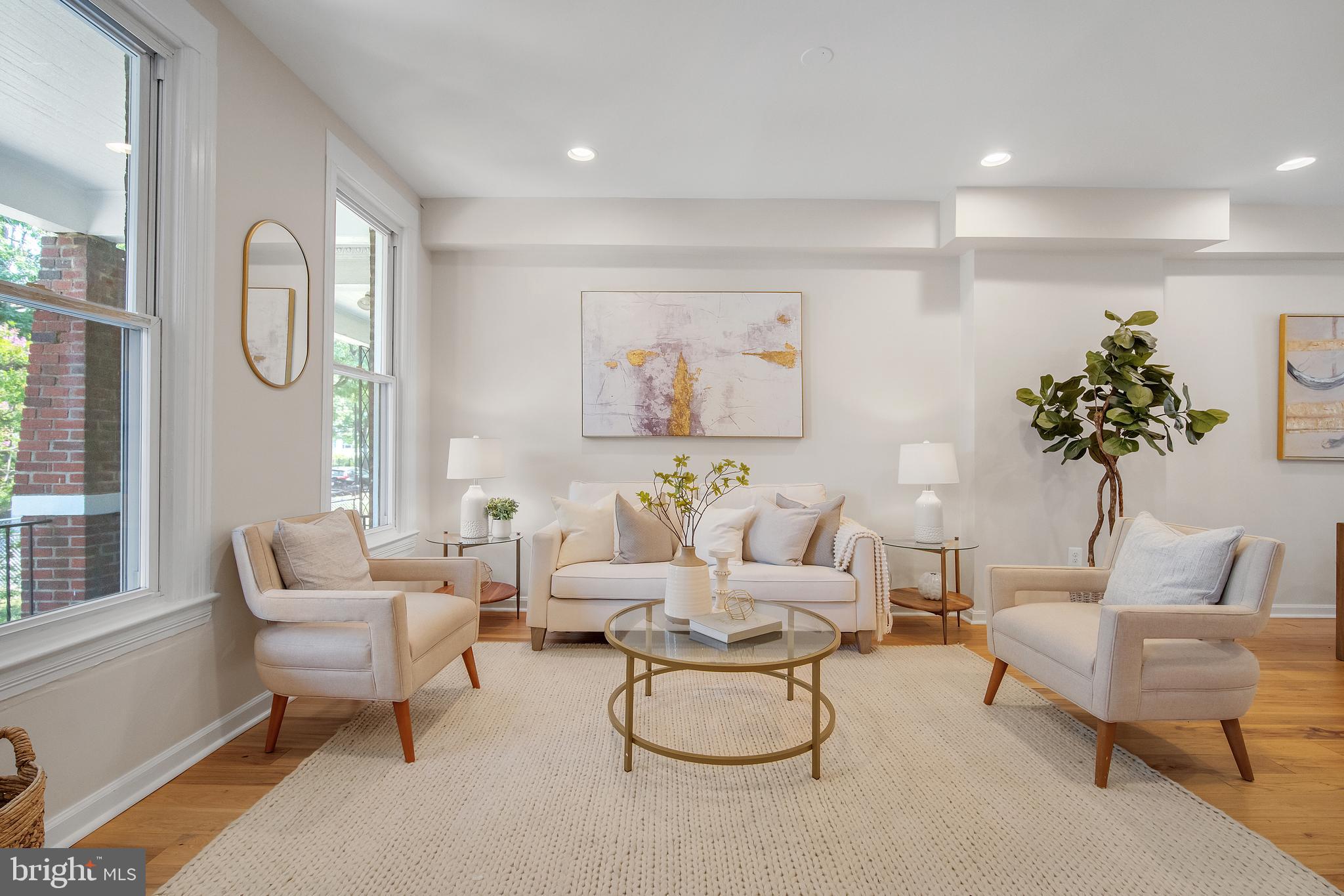 615 K Street Northeast Washington, DC 20002 - Photo 5 of 41 Living Room
