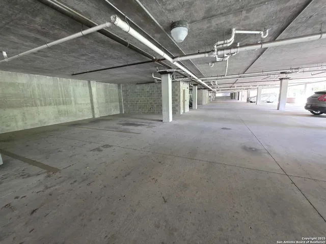 $315,000 | 7342 Oak Manor, Unit 4209, San Antonio, TX 78229