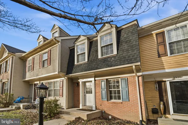 $2,300 | 3969 Pepperidge Court, Woodbridge, VA 22192
