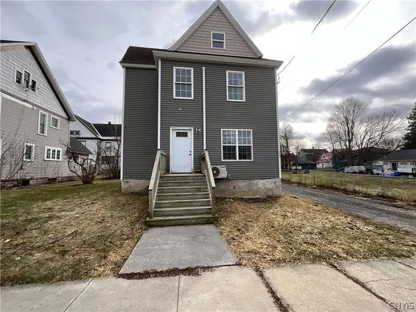 $1,100 | 222 Academy Street, Unit 1, Watertown, NY 13601