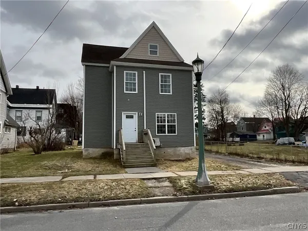 $1,100 | 222 Academy Street, Unit 1, Watertown, NY 13601