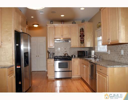 60 Champlain Road Monmouth Junction, NJ 08852 - Photo 4 of 10 Gallery Image 4