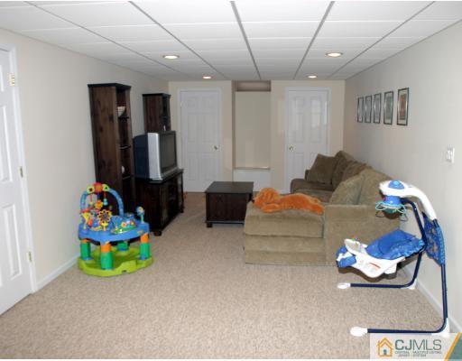 60 Champlain Road Monmouth Junction, NJ 08852 - Photo 9 of 10 Gallery Image 9