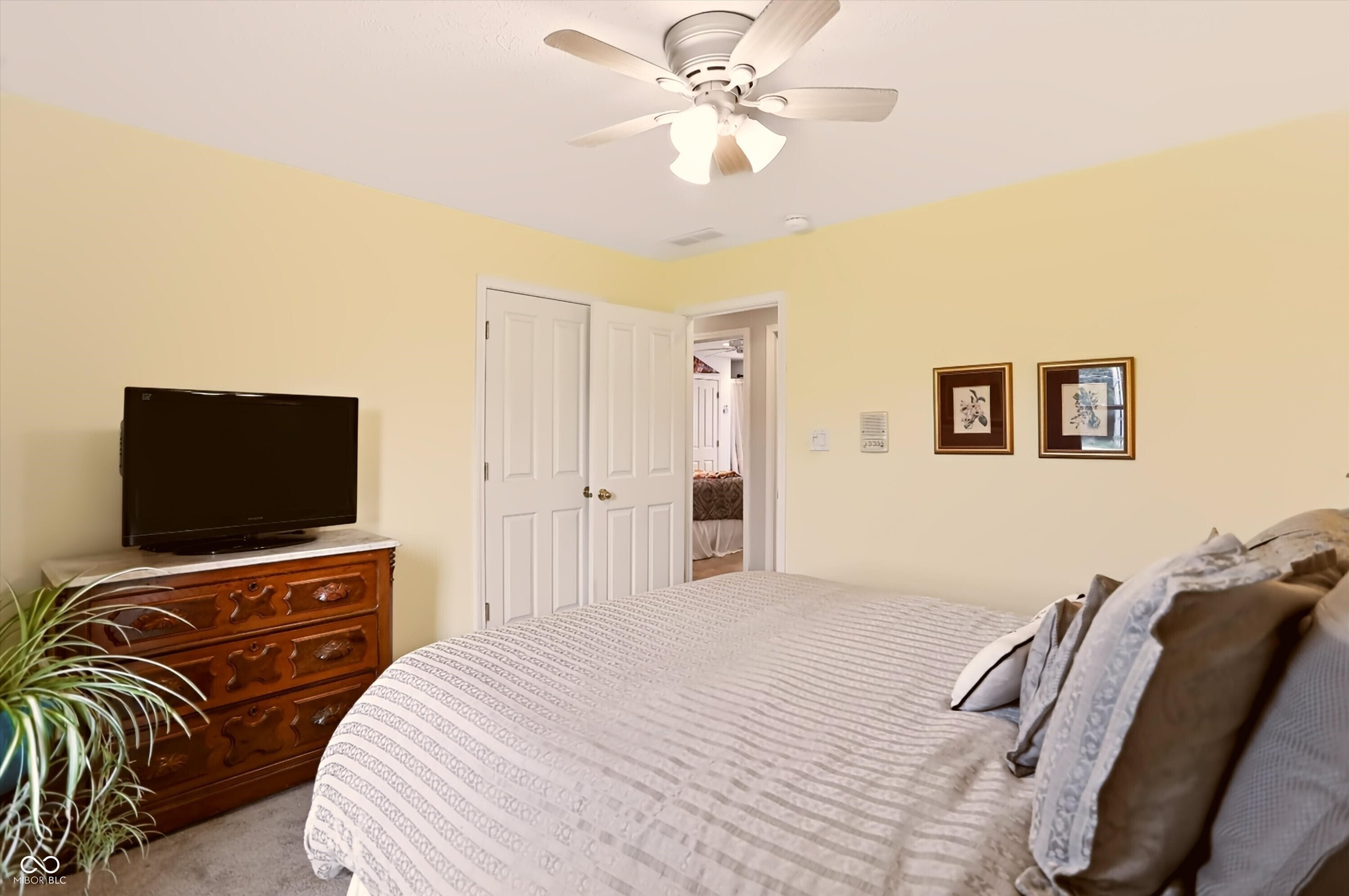 1555 Connemara Road Indianapolis, IN 46217 - Photo 36 of 65 Gallery Image 36