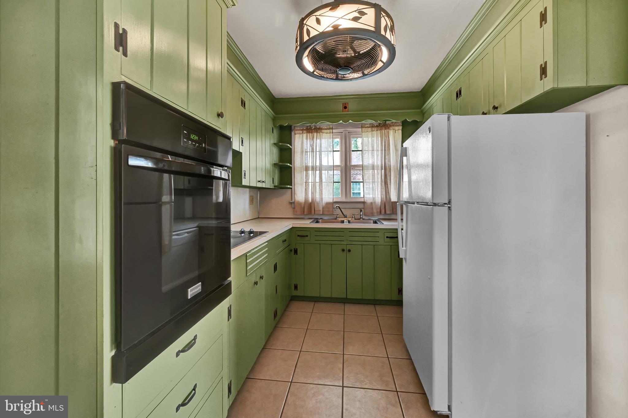 800 Broadway Hanover, PA 17331 - Photo 13 of 37
