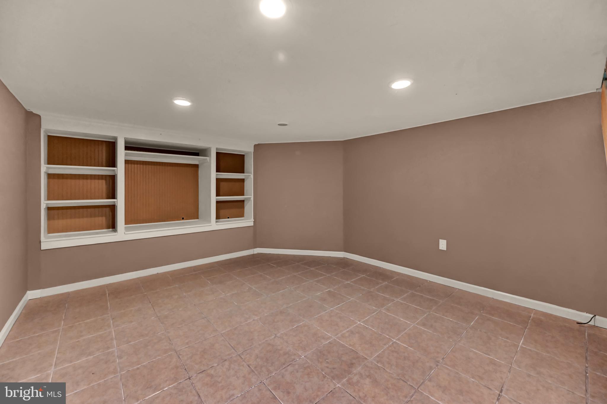 800 Broadway Hanover, PA 17331 - Photo 30 of 37