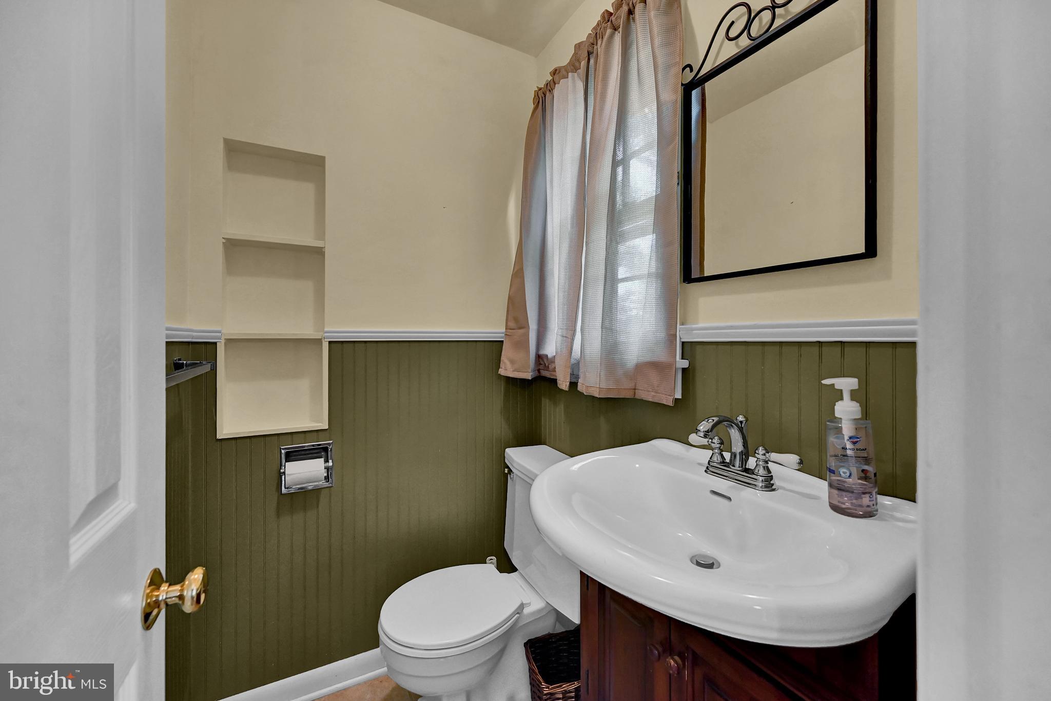 800 Broadway Hanover, PA 17331 - Photo 8 of 37