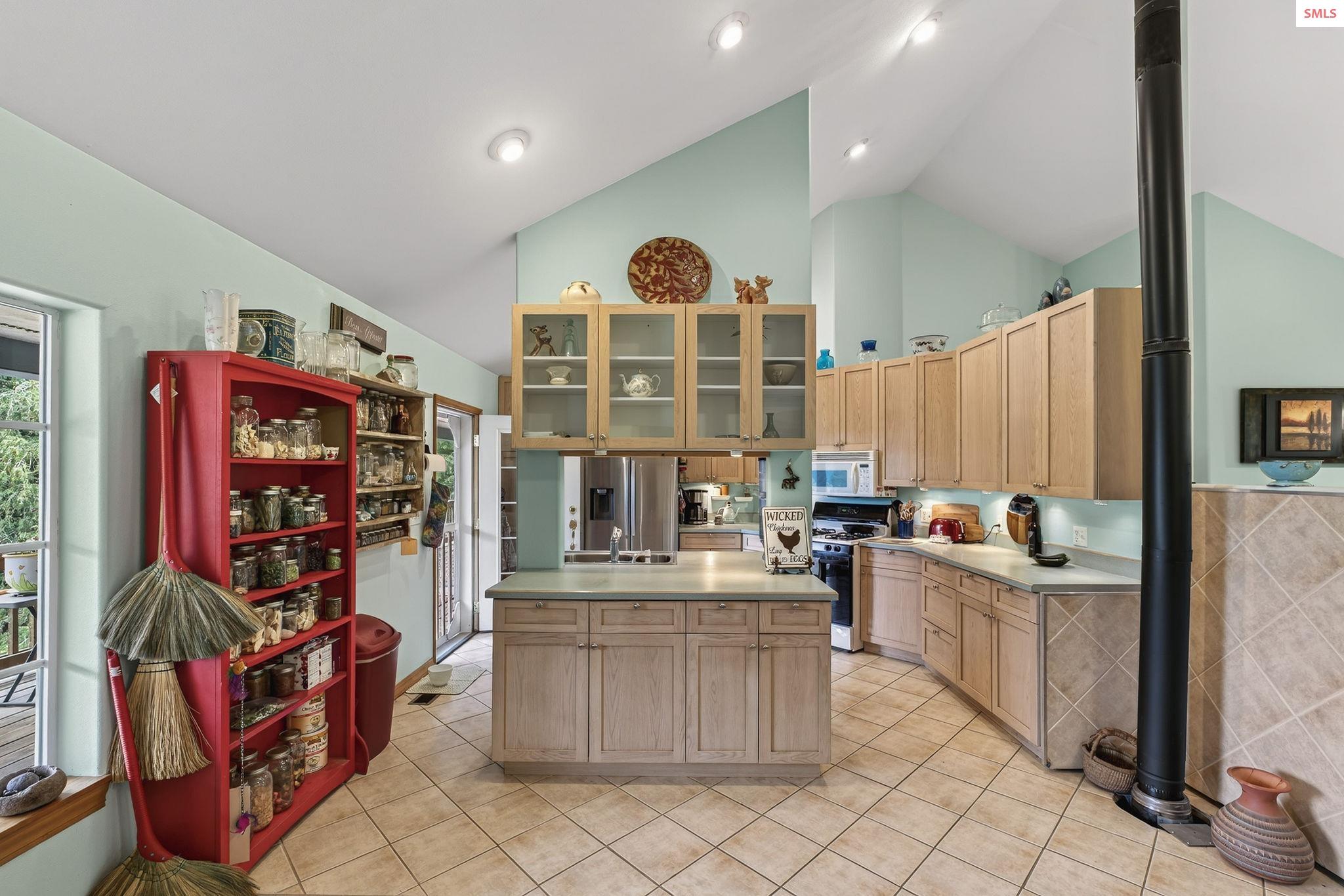 403 Fall Crk Road Naples, ID 83847 - Photo 15 of 65 Gallery Image 15