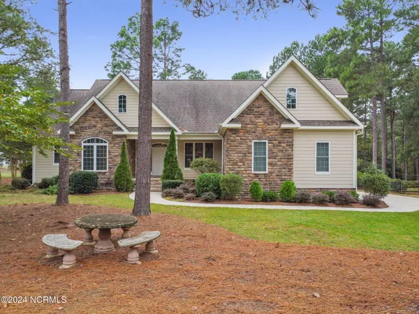 $2,800 | 108 Hammerstone Circle, Whispering Pines, NC 28327