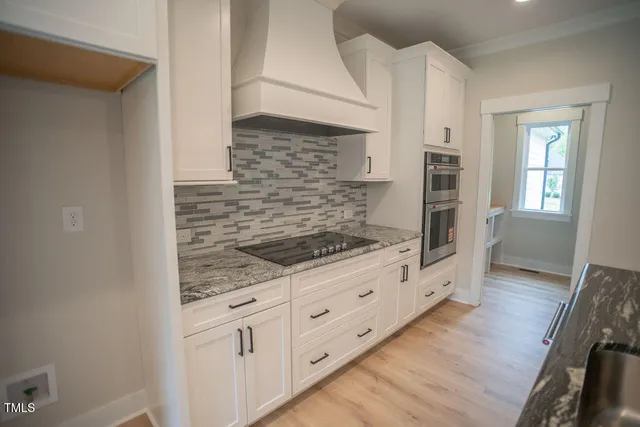 $749,900 | 27 Batten Hl Lane, Selma, NC 27576