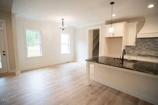 $749,900 | 27 Batten Hl Lane, Selma, NC 27576