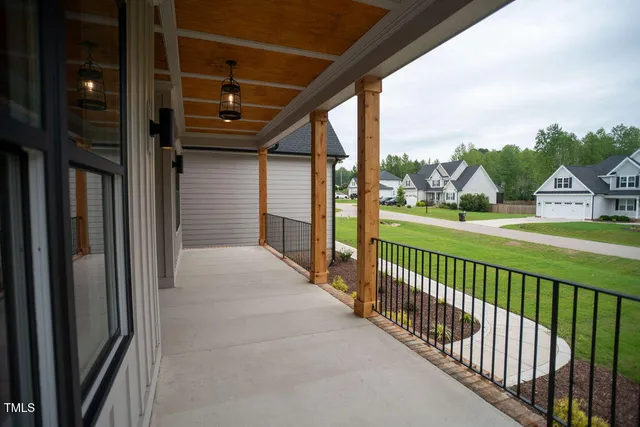 $749,900 | 27 Batten Hl Lane, Selma, NC 27576